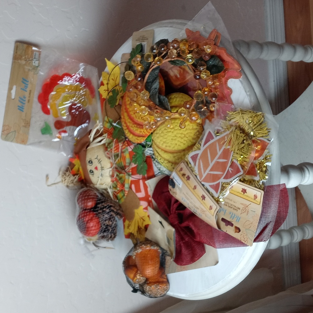 NWT Bundle of Thanksgiving Decor